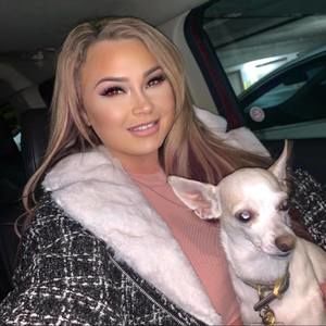 Meet your Posher, Faye